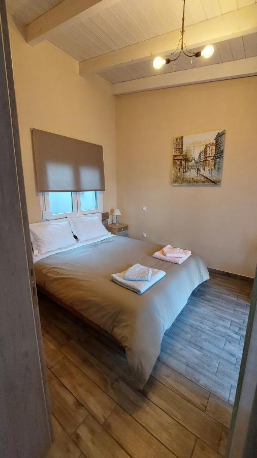 Ria'S Gardenview Apartment Ioannina Exterior foto